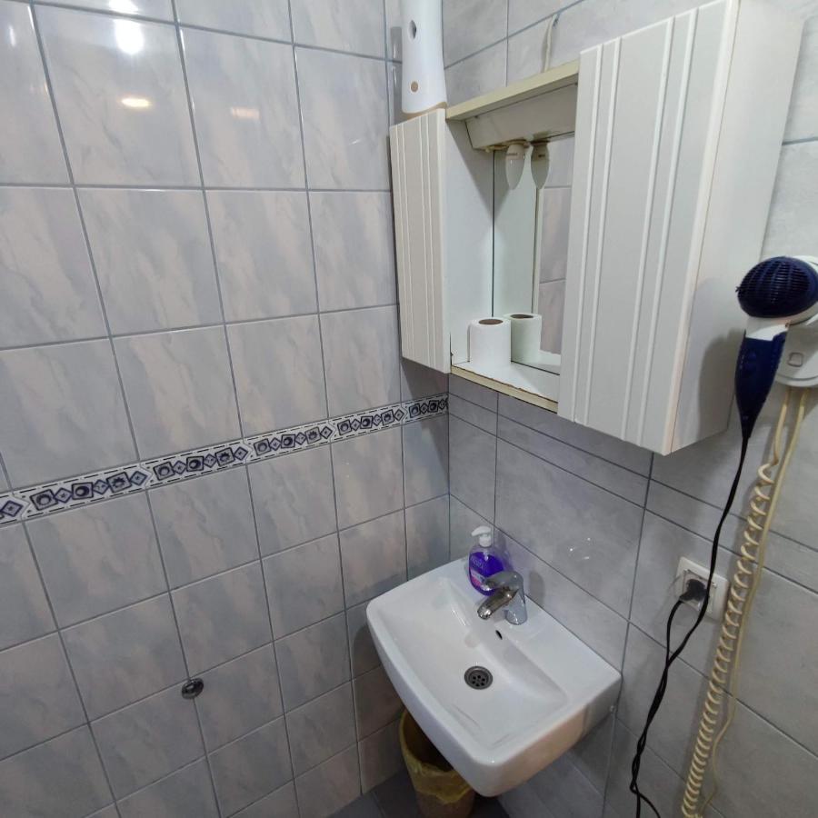 Apartments And Rooms Lena モスタル エクステリア 写真