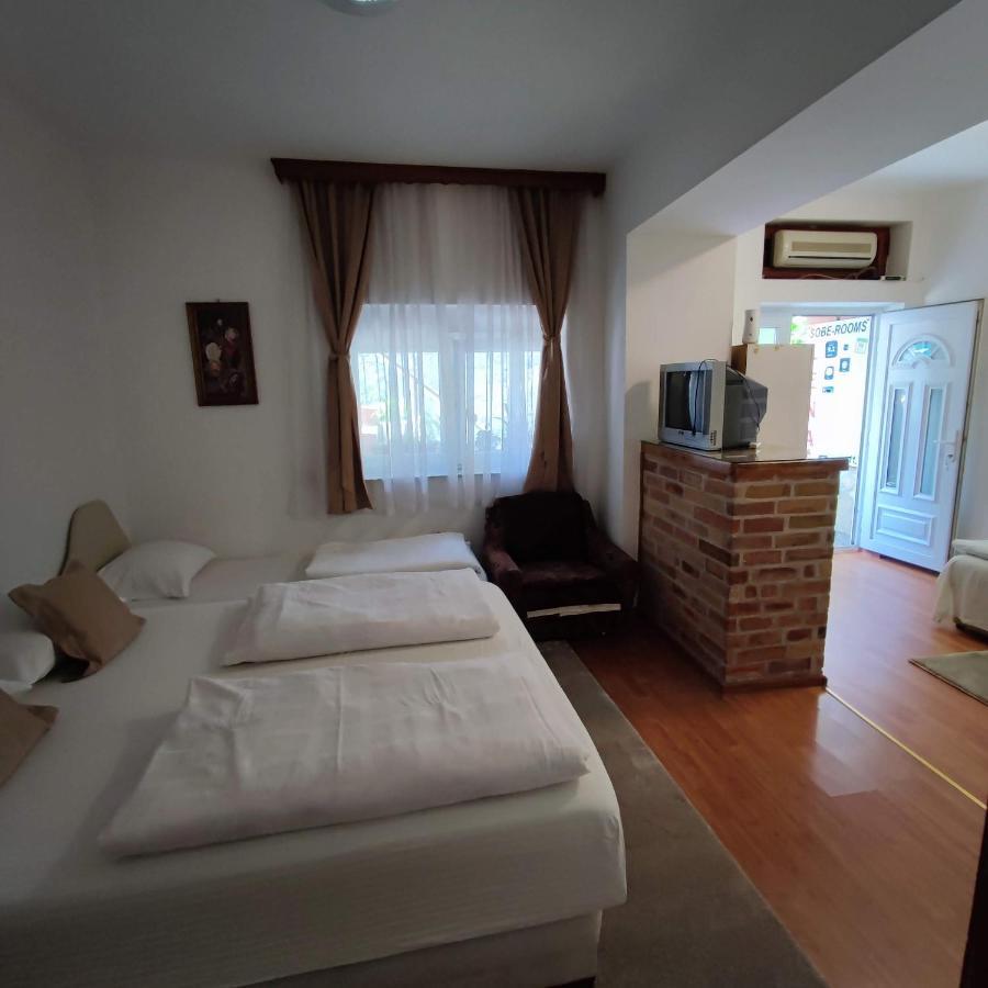 Apartments And Rooms Lena モスタル エクステリア 写真