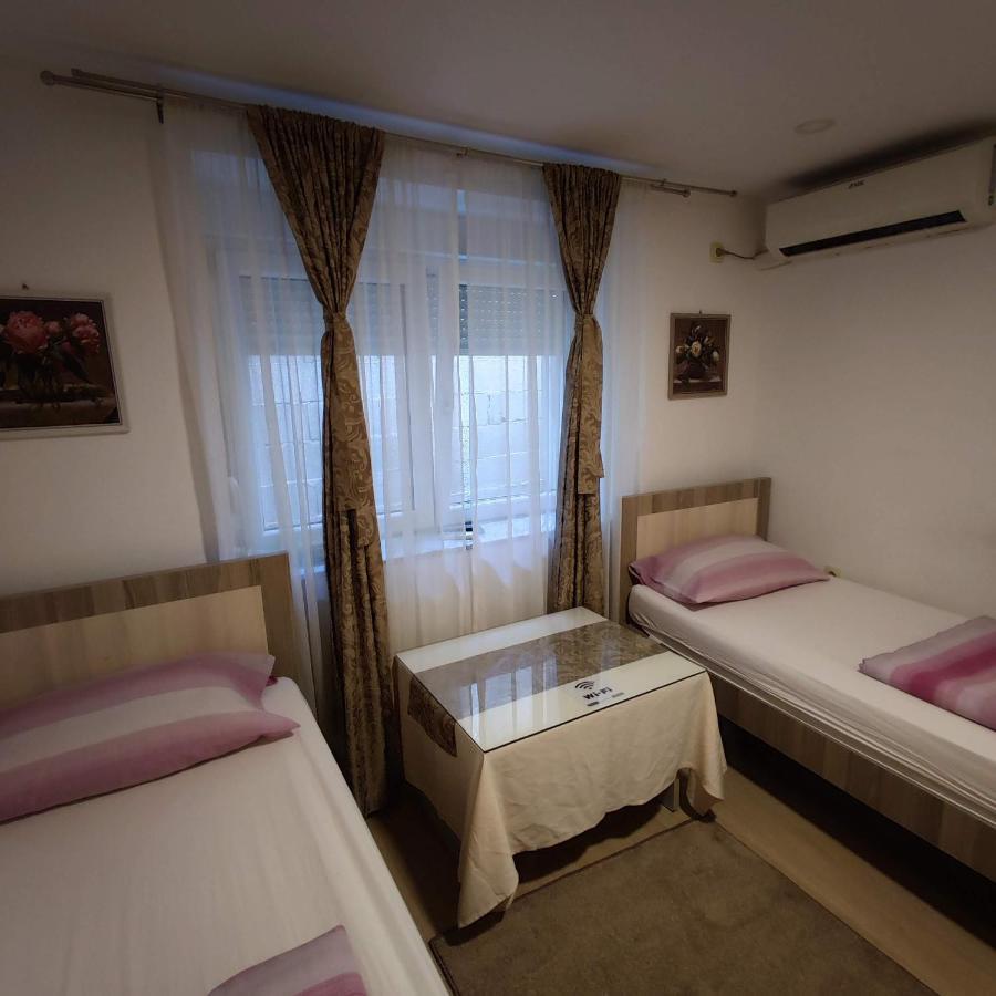 Apartments And Rooms Lena モスタル エクステリア 写真