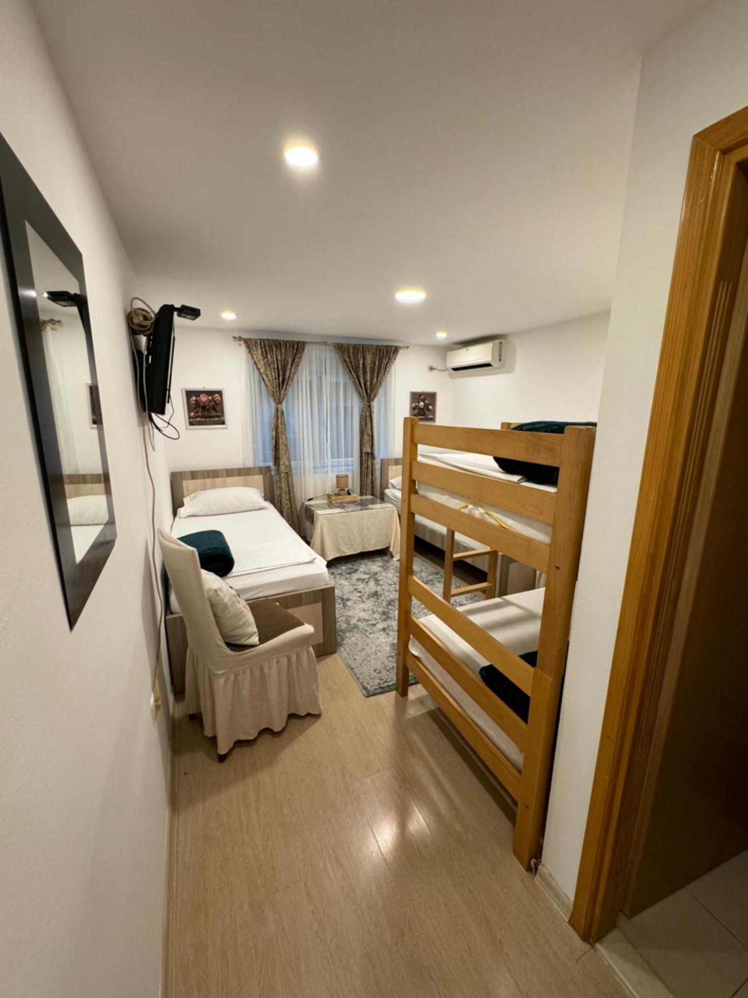 Apartments And Rooms Lena モスタル エクステリア 写真