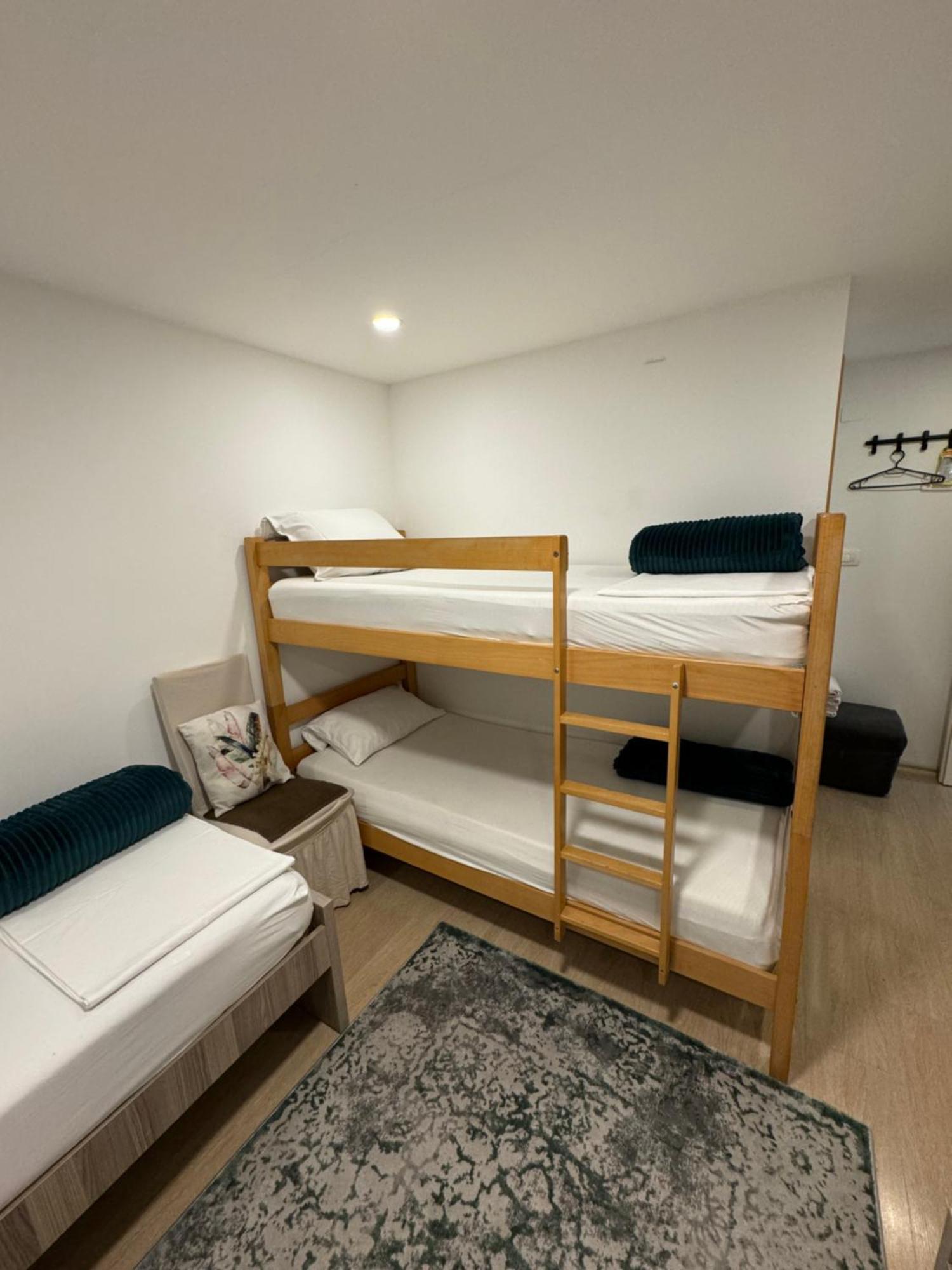 Apartments And Rooms Lena モスタル エクステリア 写真