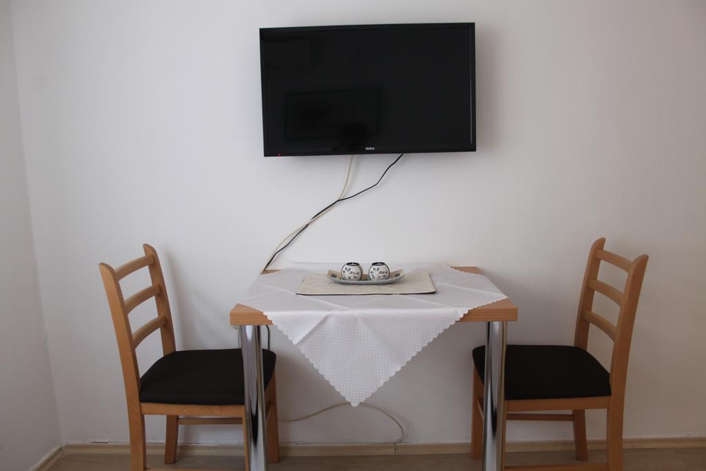 Apartments And Rooms Lena モスタル エクステリア 写真
