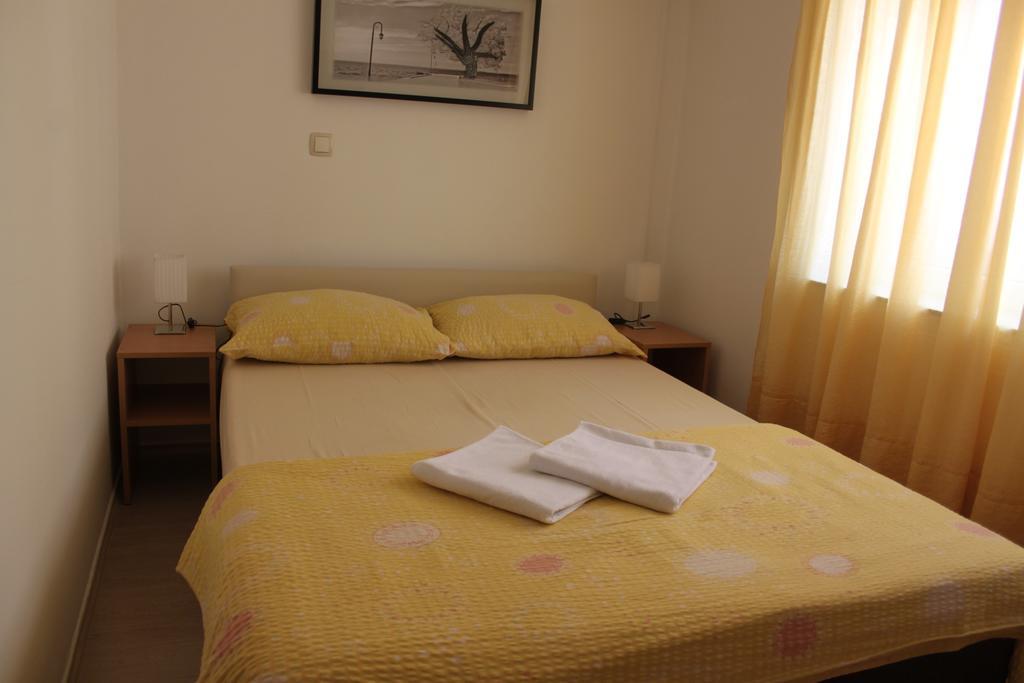 Apartments And Rooms Lena モスタル エクステリア 写真